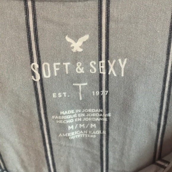 American Eagle open shoulder tank - Picture 2 of 3